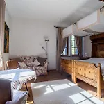Schloss-castel Pienzenau - Guestrooms & - B&b-hotel & Restaurant Gæstehus Merano