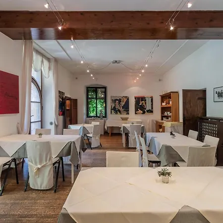 Schloss-castel Pienzenau - Guestrooms & - B&b-hotel & Restaurant 梅拉诺
