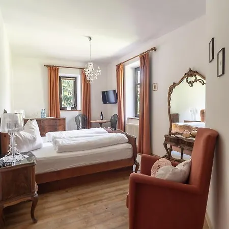 招待所 Schloss-castel Pienzenau - Guestrooms & - B&b-hotel & Restaurant 梅拉诺