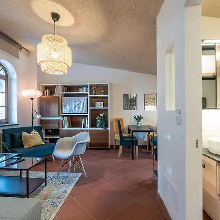 Maison d'hôtes Schloss-castel Pienzenau - Guestrooms & - B&b-hotel & Restaurant 4*