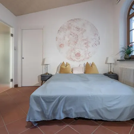 Гостьовий будинок Schloss-castel Pienzenau - Guestrooms & - B&b-hotel & Restaurant Мерано