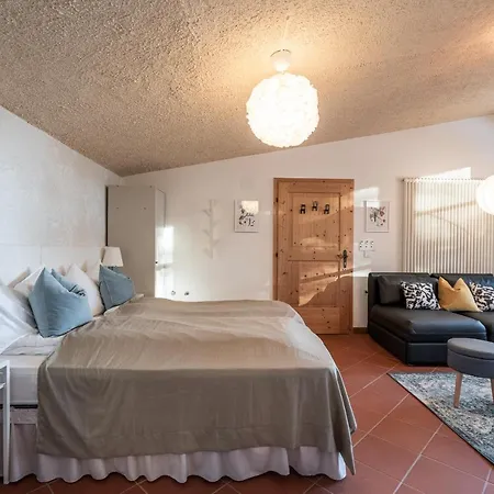 Гостьовий будинок Schloss-castel Pienzenau - Guestrooms & - B&b-hotel & Restaurant