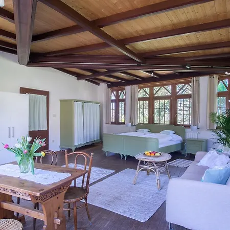 Schloss-castel Pienzenau - Guestrooms & - B&b-hotel & Restaurant Гостьовий будинок 4*