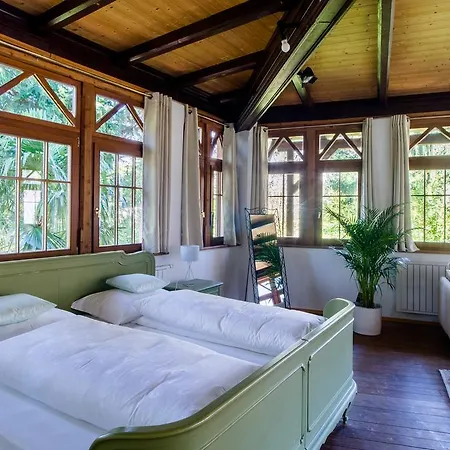 Gæstehus Schloss-castel Pienzenau - Guestrooms & - B&b-hotel & Restaurant