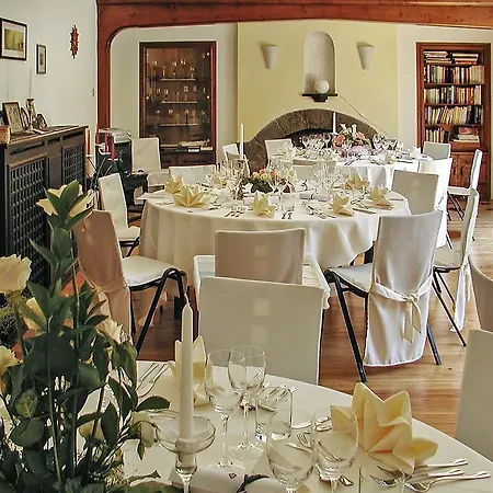 Schloss-castel Pienzenau - Guestrooms & - B&b-hotel & Restaurant 梅拉诺