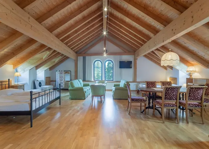 Gasthuis Schloss-castel Pienzenau - Guestrooms & - B&b-hotel & Restaurant 4*