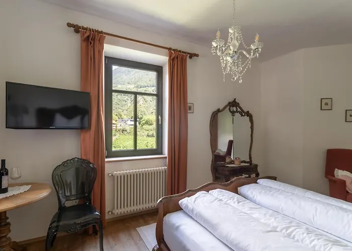 ゲストハウス Schloss-castel Pienzenau - Guestrooms & - B&b-hotel & Restaurant メラーノ