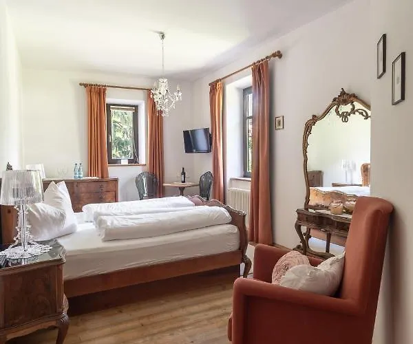 Gasthof Schloss-castel Pienzenau - Guestrooms&apartments - B&b-hotel&restaurant Meran