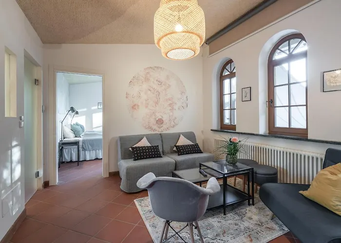 Schloss-castel Pienzenau - Guestrooms & - B&b-hotel & Restaurant 4* 梅拉诺