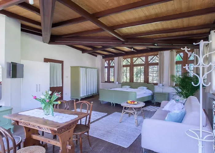 Schloss-castel Pienzenau - Guestrooms & - B&b-hotel & Restaurant ゲストハウス 4*