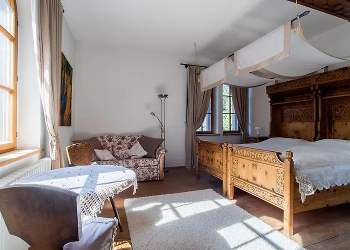 Schloss-castel Pienzenau - Guestrooms&apartments - B&b-hotel&restaurant Gasthof Meran