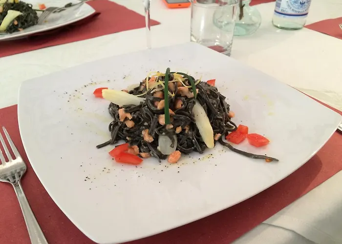 Schloss-castel Pienzenau - Guestrooms & - B&b-hotel & Restaurant ゲストハウス メラーノ